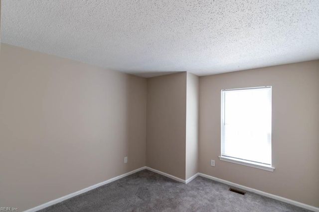 616 Ridge CIR, Chesapeake, VA 23320