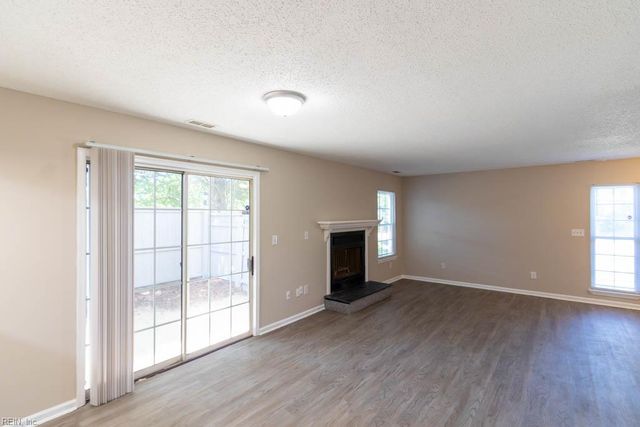 616 Ridge CIR, Chesapeake, VA 23320