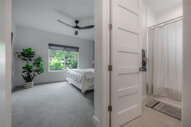 4207 W JETTON AVENUE, Tampa, FL 33629