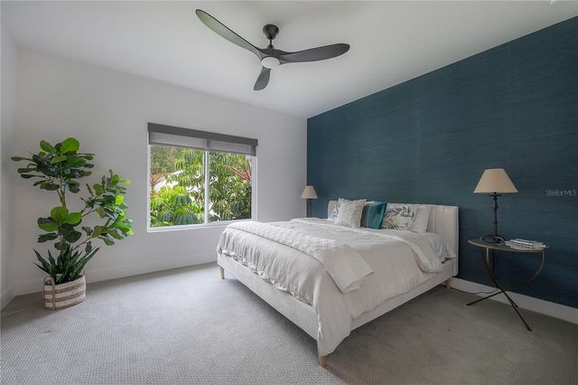 4207 W JETTON AVENUE, Tampa, FL 33629