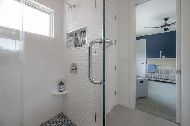4207 W JETTON AVENUE, Tampa, FL 33629