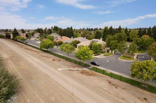 5409 Pasadena Dr, Stockton, CA 95219