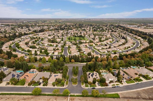 5409 Pasadena Dr, Stockton, CA 95219