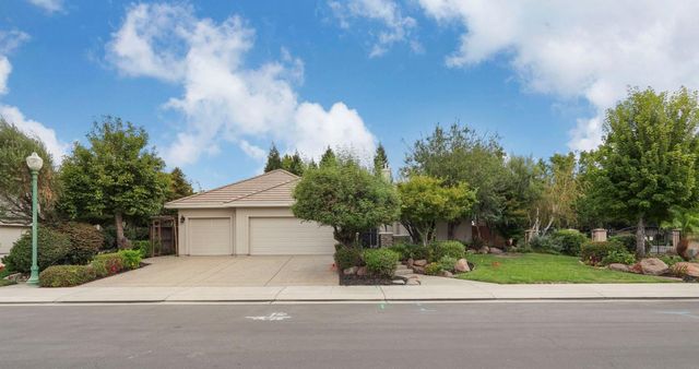5409 Pasadena Dr, Stockton, CA 95219
