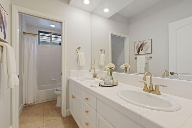 5409 Pasadena Dr, Stockton, CA 95219