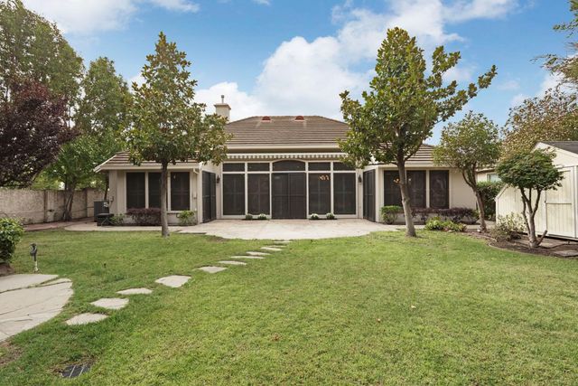 5409 Pasadena Dr, Stockton, CA 95219