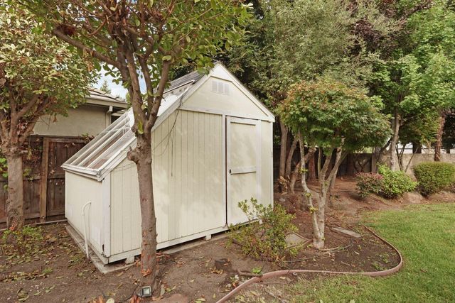 5409 Pasadena Dr, Stockton, CA 95219