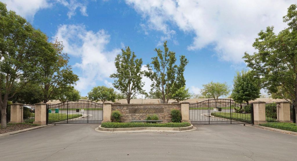 5409 Pasadena Dr, Stockton, CA 95219