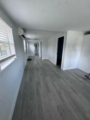 137 SW 9th Avenue, Delray Beach, FL 33444