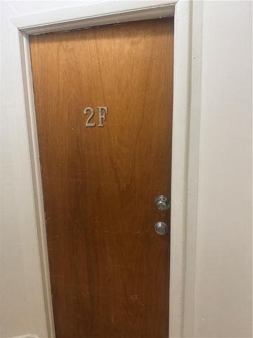 717 Center Street 2F, Bethlehem City, PA 18018