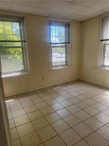717 Center Street 2F, Bethlehem City, PA 18018