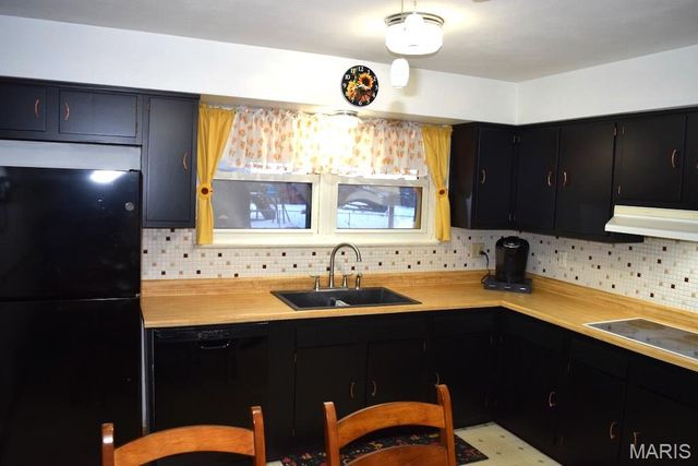 23 Meadowlark Court, Granite City, IL 62040