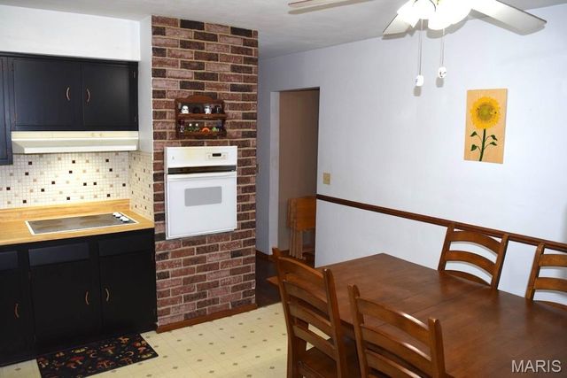 23 Meadowlark Court, Granite City, IL 62040