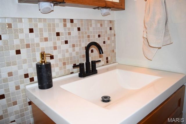 23 Meadowlark Court, Granite City, IL 62040