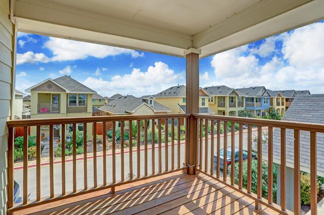 4616 Esper LN 338, Austin, TX 78725