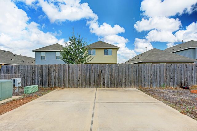4616 Esper LN 338, Austin, TX 78725