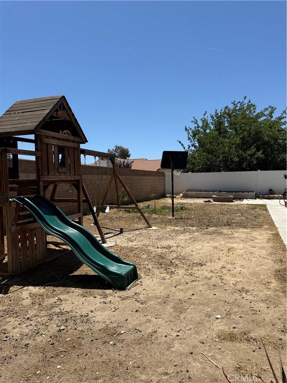Image 23 of property listing at 38229 Mentor Court, Palmdale, CA 93550