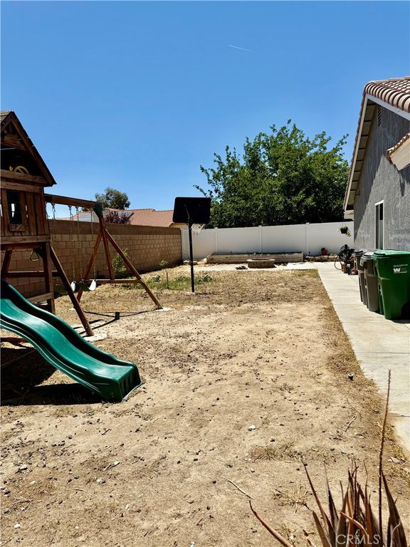 Image 24 of property listing at 38229 Mentor Court, Palmdale, CA 93550