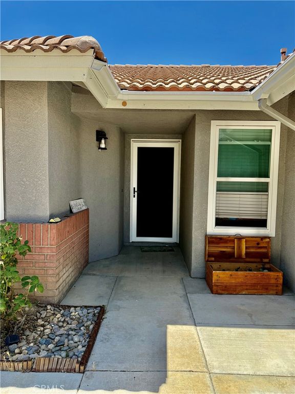 Image 4 of property listing at 38229 Mentor Court, Palmdale, CA 93550