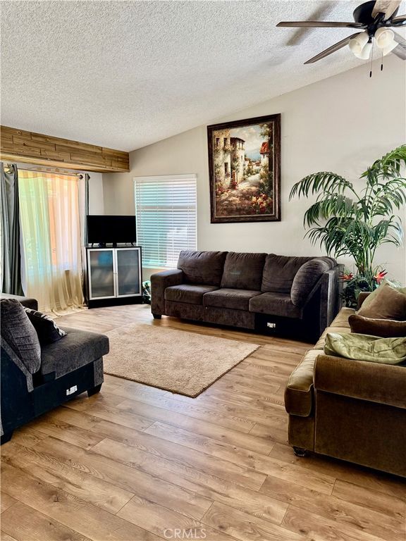 Image 5 of property listing at 38229 Mentor Court, Palmdale, CA 93550