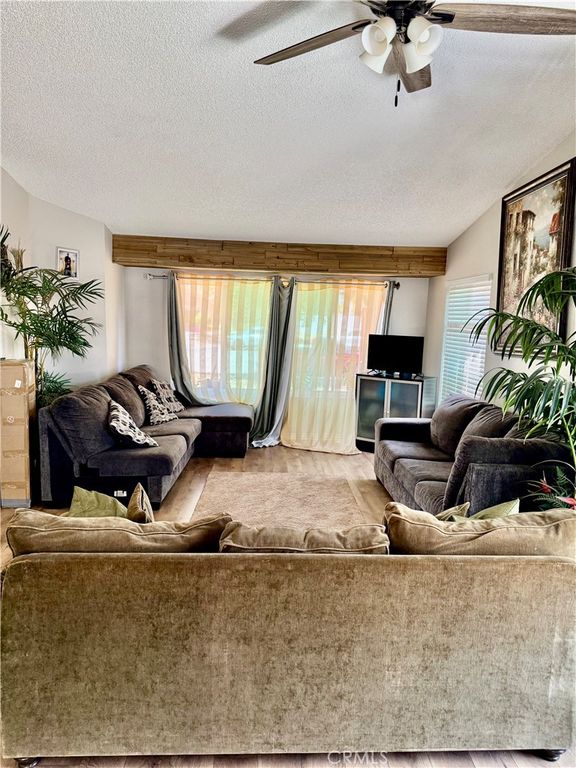 Image 7 of property listing at 38229 Mentor Court, Palmdale, CA 93550