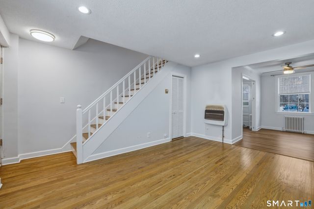 28 Garden Drive APT J, Manchester, CT 06040