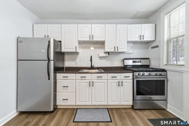 28 Garden Drive APT J, Manchester, CT 06040