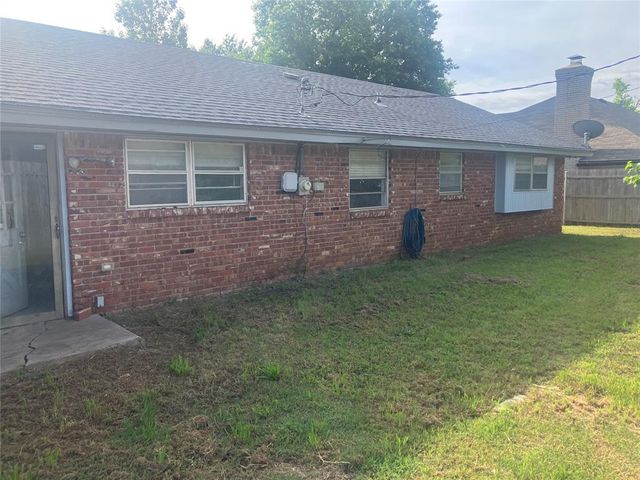 9917 Essex Avenue, The Village, OK 73120