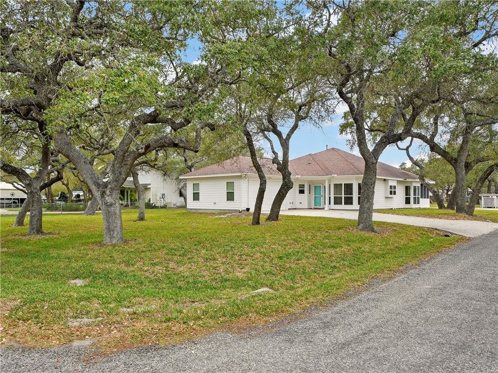 119 Bishop Road, Rockport, TX 78382 — photo 2