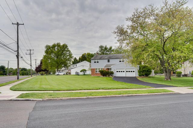 800 MAXWELL PL, Lansdale, PA 19446