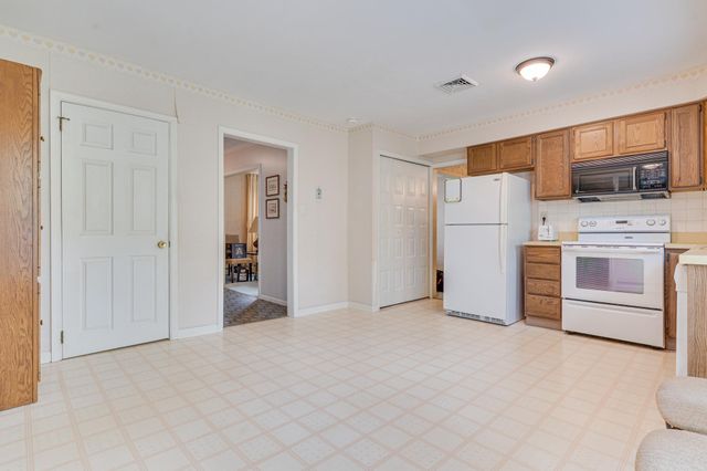 800 MAXWELL PL, Lansdale, PA 19446