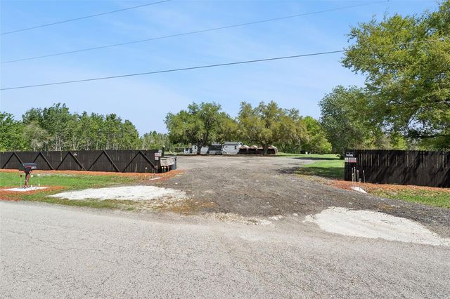2051 TRAIL CUT ROAD, Polk City, FL 33868