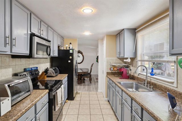 2051 TRAIL CUT ROAD, Polk City, FL 33868