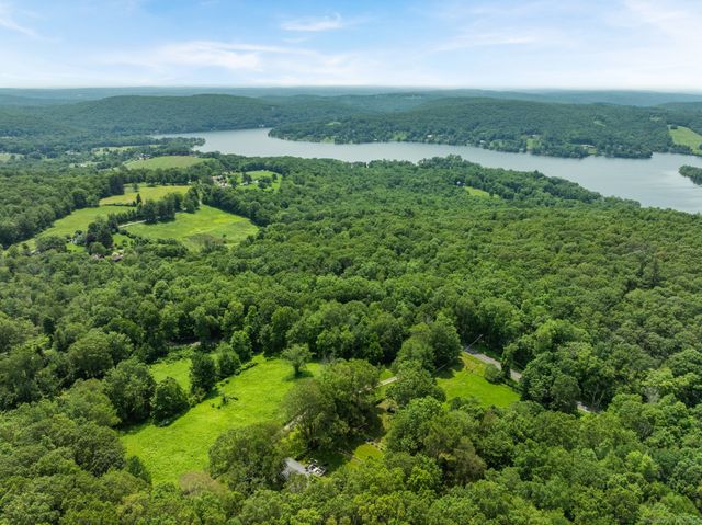 25 Mountain Lake Road, Warren, CT 06777
