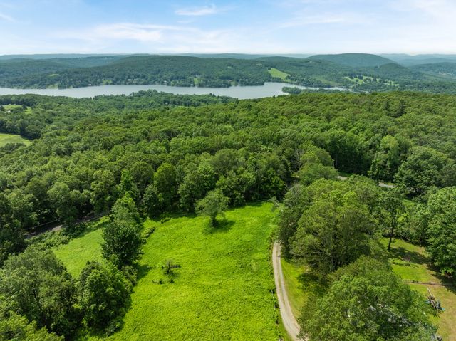 25 Mountain Lake Road, Warren, CT 06777