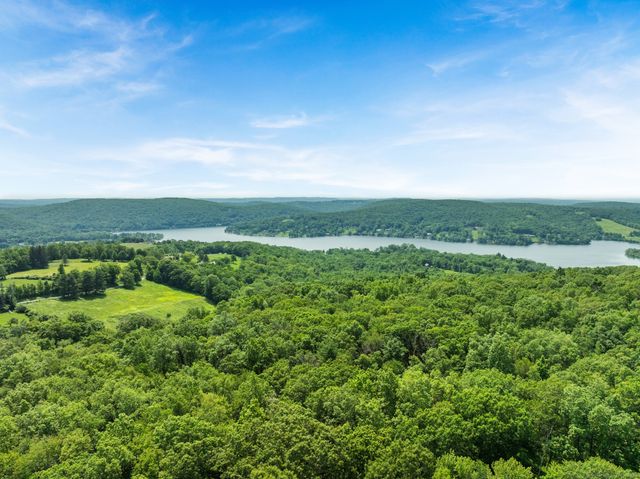25 Mountain Lake Road, Warren, CT 06777