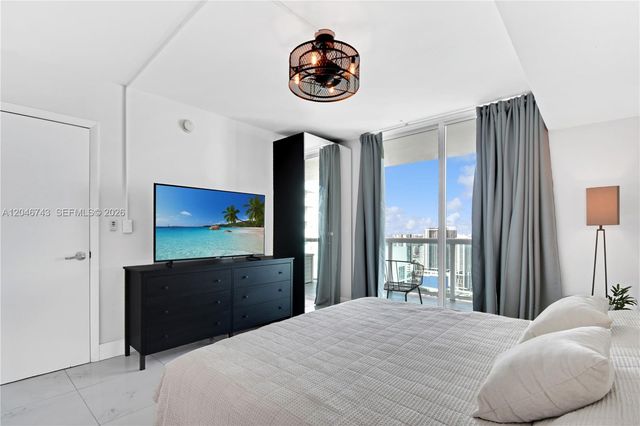 1800 N Bayshore Drive 4106, Miami, FL 33132