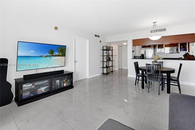 1800 N Bayshore Drive 4106, Miami, FL 33132