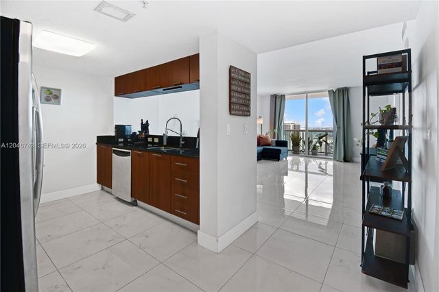 1800 N Bayshore Drive 4106, Miami, FL 33132
