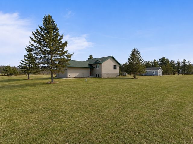 9057 3rd Avenue, Breezy Point, MN 56472