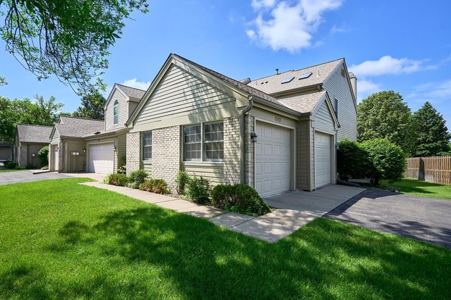 1612 Rose Hill Circle, Lauderdale, MN 55108