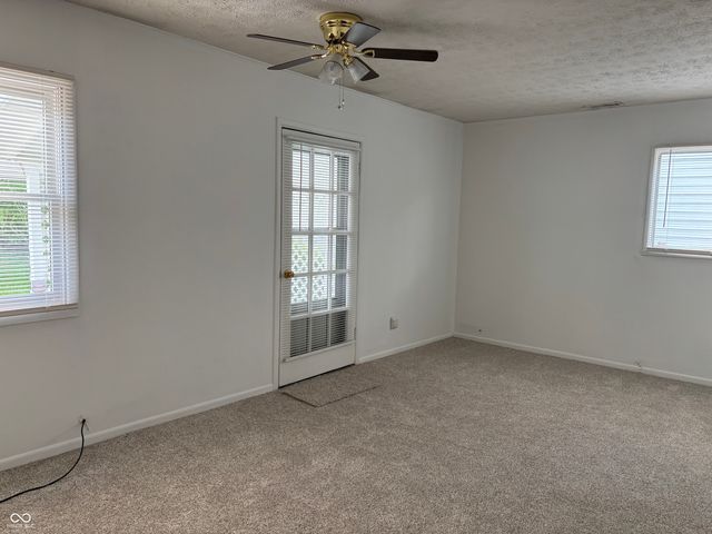 511 Eberhart Drive, Shelbyville, IN 46176