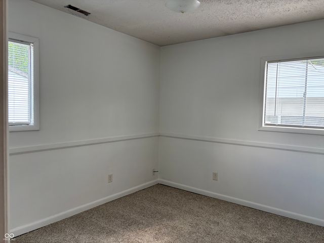 511 Eberhart Drive, Shelbyville, IN 46176