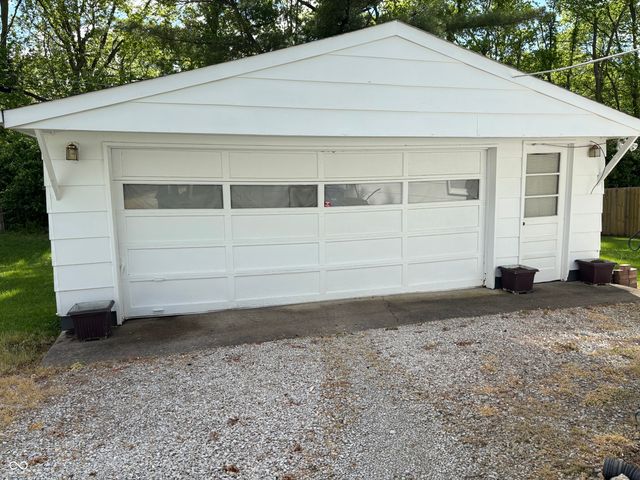 511 Eberhart Drive, Shelbyville, IN 46176