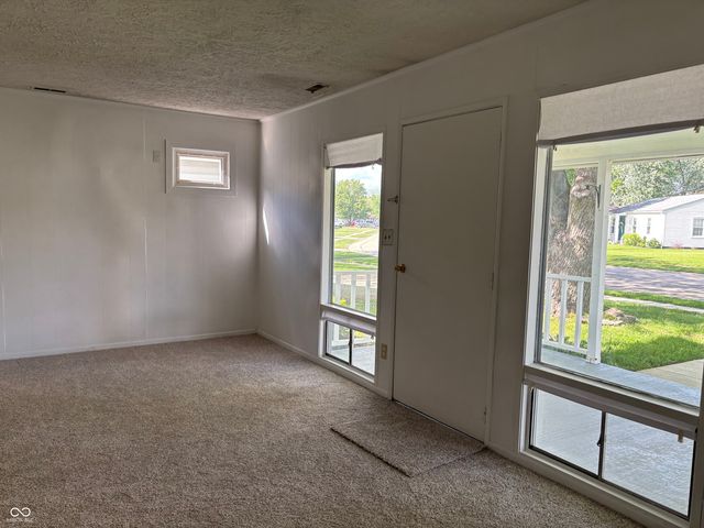 511 Eberhart Drive, Shelbyville, IN 46176