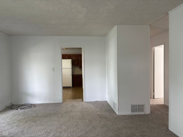 511 Eberhart Drive, Shelbyville, IN 46176