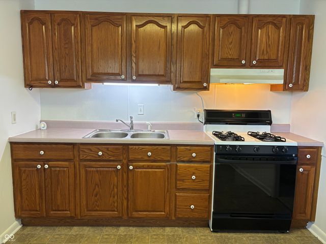 511 Eberhart Drive, Shelbyville, IN 46176