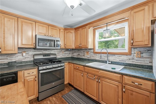 805 Trumbull Drive, Niles, OH 44446