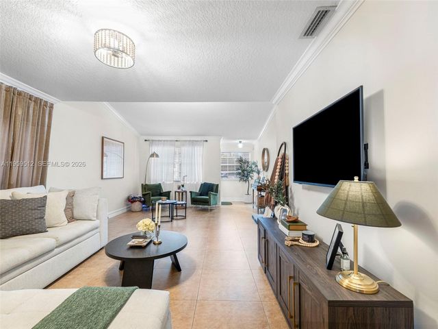 951 SW 124th Ct, Miami, FL 33184