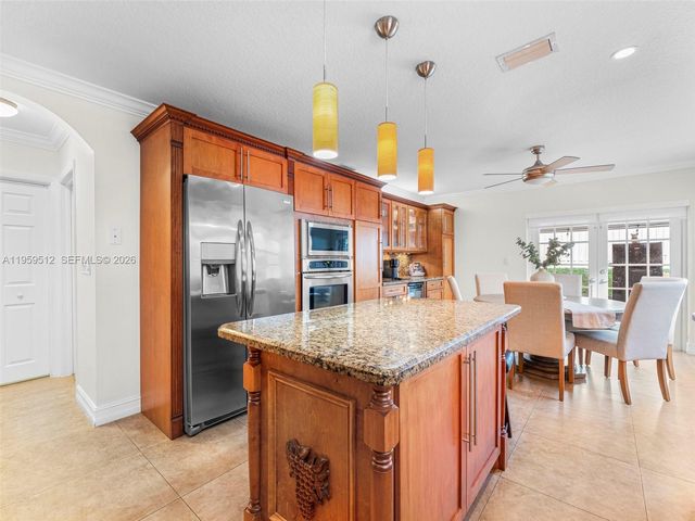 951 SW 124th Ct, Miami, FL 33184